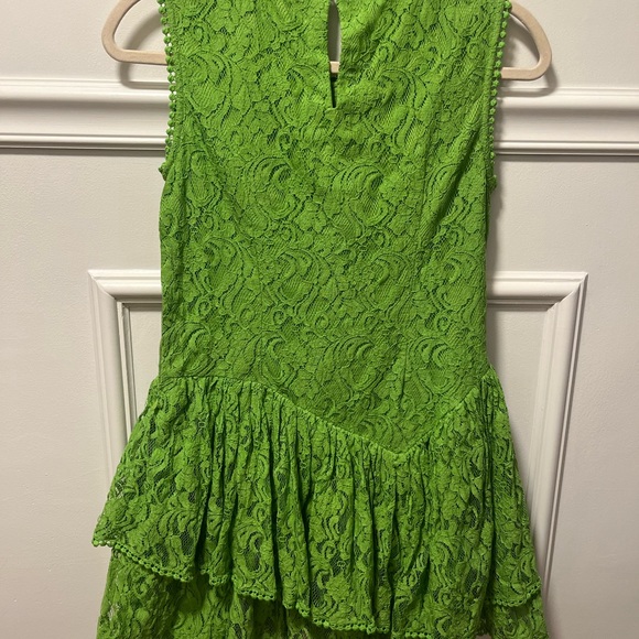 Vibrant Green Ruffled Dress - Picture 6 of 6